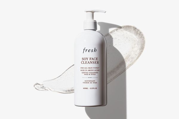 Soy pH-Balanced Hydrating Face Wash by Fresh